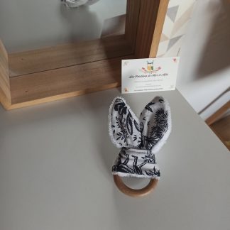 hochets bois et tissus